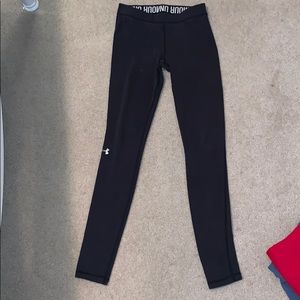Under Armour black leggings
